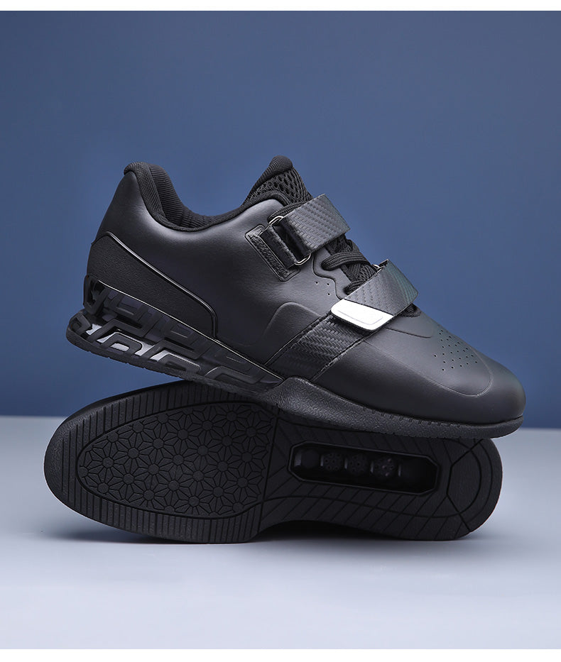 R2318 all black weightlifting shoe